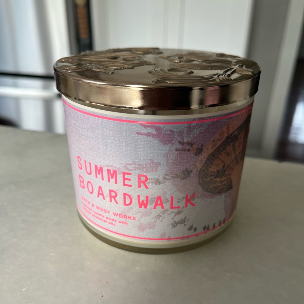 Bath and body works candle